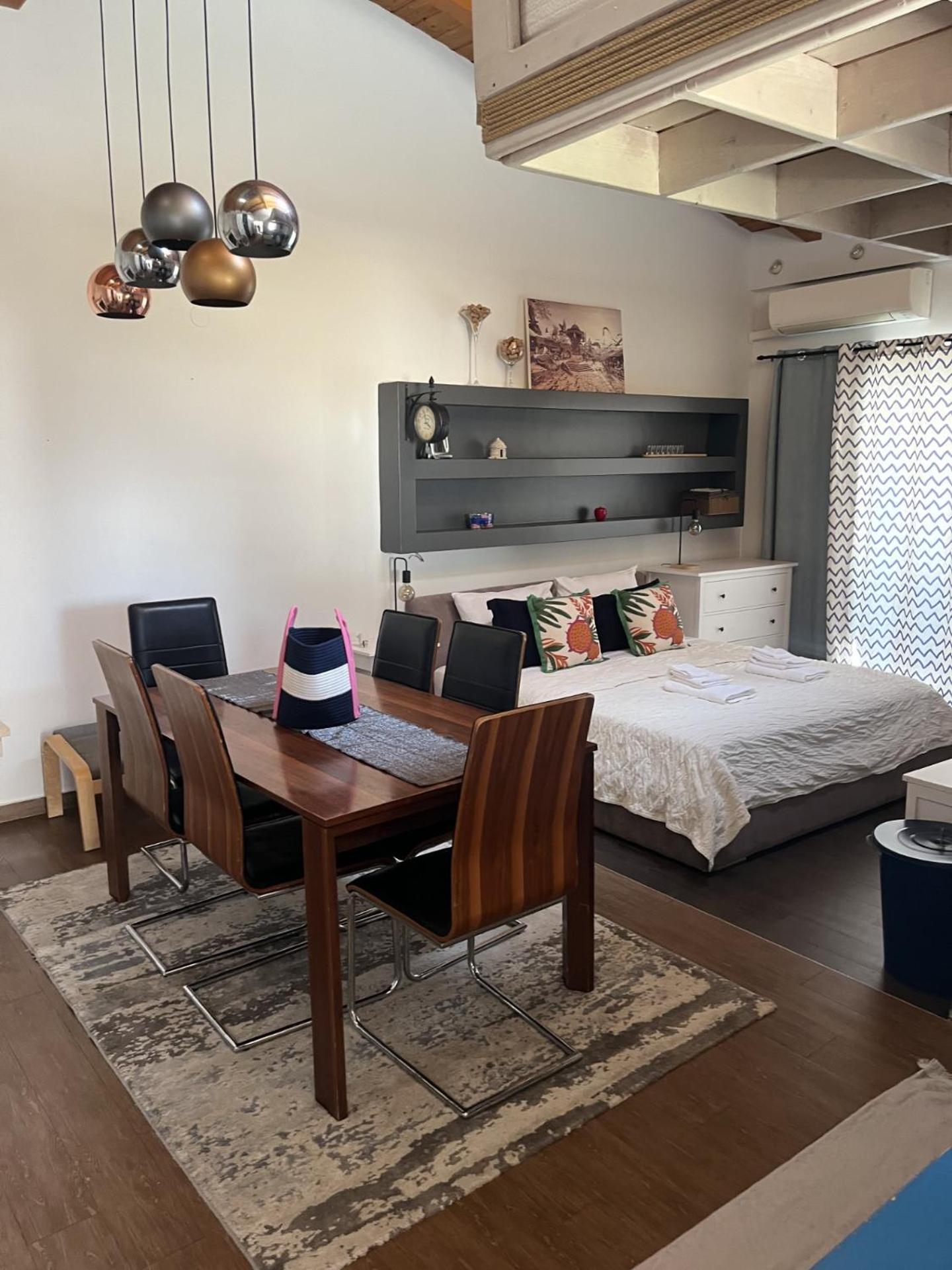 Small House Nea In Center-with Free Parking Apartment